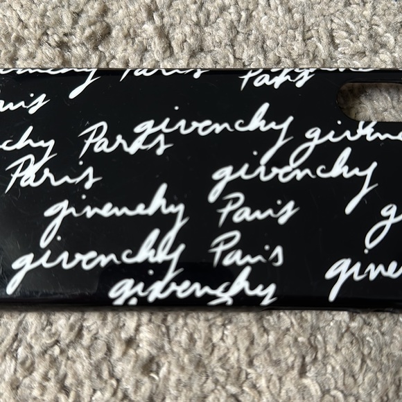 Givenchy iPhone case - Picture 4 of 6